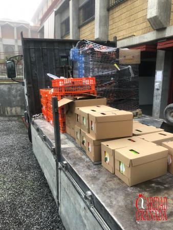 Cofradía Borriquilla Granada: ALIMENTOS PARA LA RESIDENCIA DE ANCIANOS DE LAS HERMANITAS DE LOS POBRES DE GRANADA.