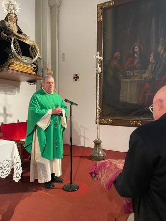 Cofradía Borriquilla Granada: PRESENTACIÓN Y BENDICIÓN DE PEANA, MEDIA LUNA Y ROPAJES PARA LA NIÑA HEBREA