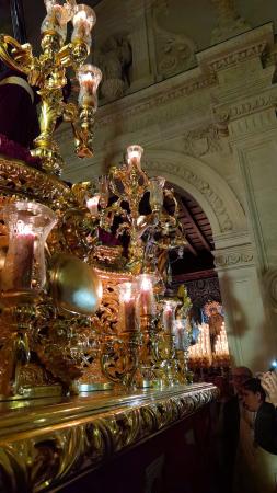 Cofradía Borriquilla Granada: RECIBIMOS A NUESTROS HERMANOS DE LA ESTRELLA EL JUEVES SANTO EN LAS PUERTAS DE SAN ANDRÉS 2026