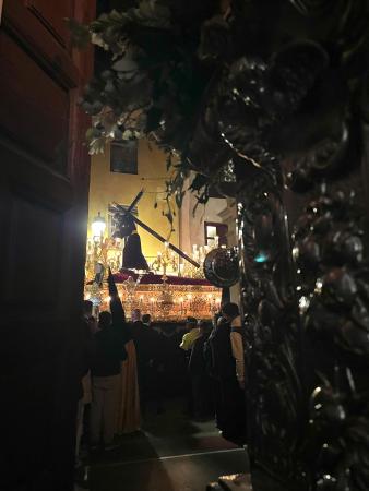 Cofradía Borriquilla Granada: RECIBIMOS A NUESTROS HERMANOS DE LA ESTRELLA EL JUEVES SANTO EN LAS PUERTAS DE SAN ANDRÉS 2026