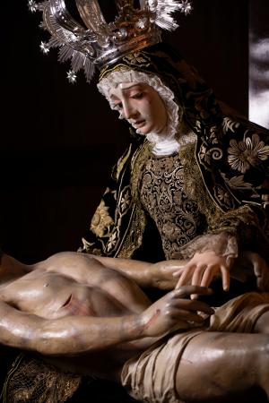 Cofradía Borriquilla Granada: TRASLADO DE NUESTRA SEÑORA DE LAS ANGUSTIAS A LA S.I. CATEDRAL CON MOTIVO DE “KERYGMA”