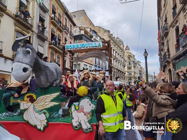 Cofradía Borriquilla Granada: LA CARROZA DE LA ILUSIÓN VOLVIÓ A LLENAR GRANADA DE ESPERANZA