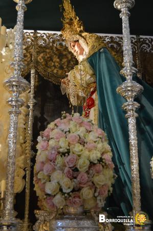 Cofradía Borriquilla Granada: EXORNO FLORAL PARA NUESTRA SEÑORA DE LA PAZ