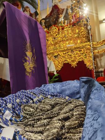 Cofradía Borriquilla Granada: DAMOS LA BIENVENIDA A MÁS DE 70 HERMAN@S NUEVOS EN LA FUNCIÓN SOLEMNE