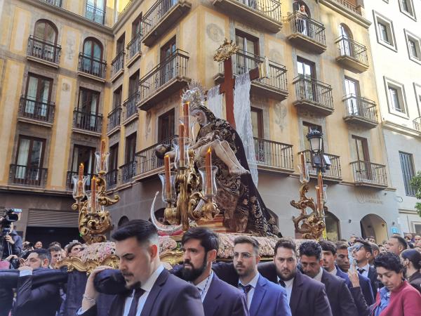 Cofradía Borriquilla Granada: TRASLADO DE LA VIRGEN DE LAS ANGUSTIAS DE SAN ANDRÉS A LA S.A.I. CATEDRAL POR KERYGMA
