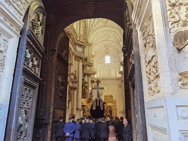 Cofradía Borriquilla Granada: TRASLADO DE LA VIRGEN DE LAS ANGUSTIAS DE SAN ANDRÉS A LA S.A.I. CATEDRAL POR KERYGMA
