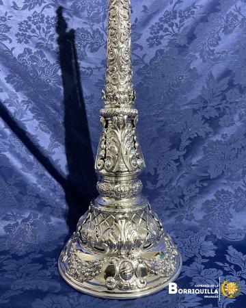 Cofradía Borriquilla Granada: PRESENTADAS Y BENDECIDAS LAS NUEVAS BOCINAS Y PAÑOS