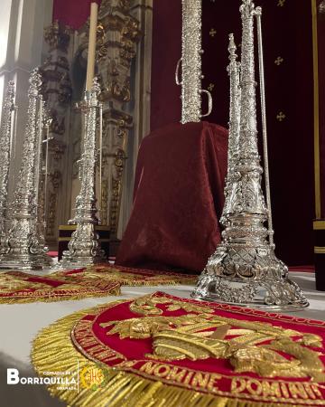 Cofradía Borriquilla Granada: PRESENTADAS Y BENDECIDAS LAS NUEVAS BOCINAS Y PAÑOS