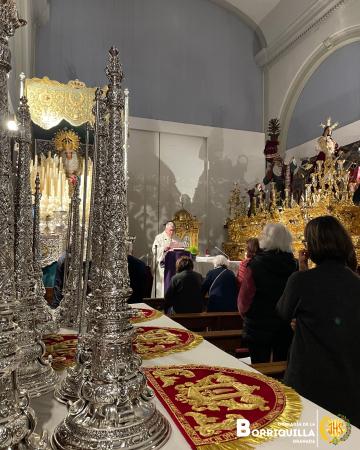 Cofradía Borriquilla Granada: BOCINAS Y PAÑOS